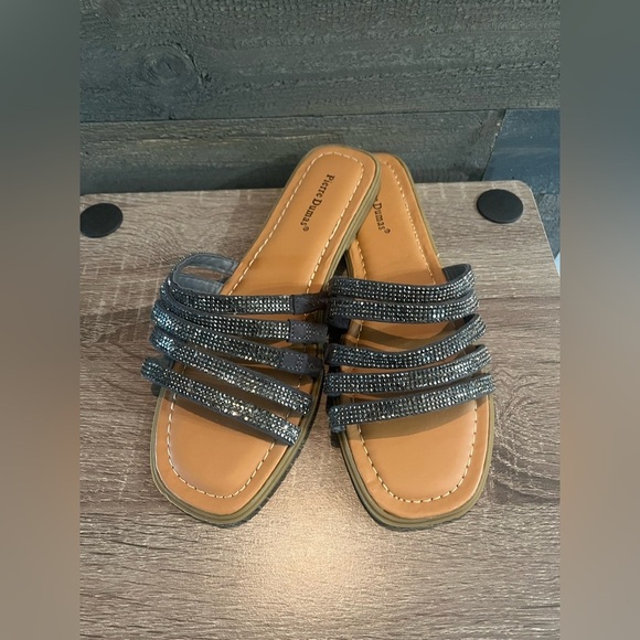 Pierre Dumas Women's Bedazzled Sandals Size 6.5 - Picture 4 of 10
